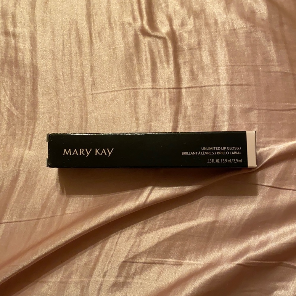 Mary Kay unlimited lip gloss Fancy Nancy